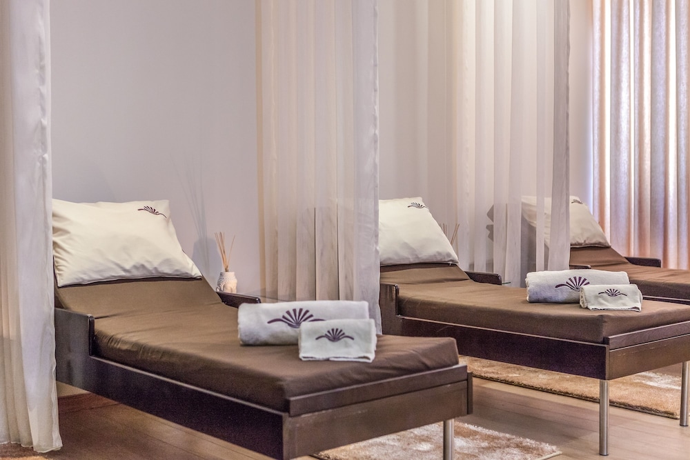 Albufeira Sol Hotel & Spa — Hotel rooms in Albufeira, Faro