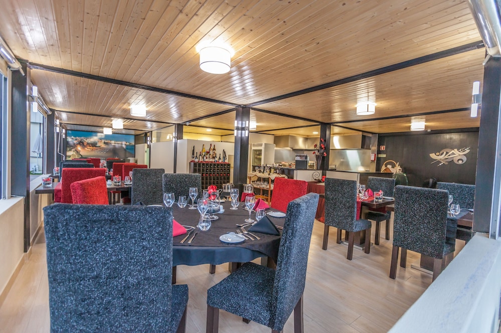 Albufeira Sol Hotel & Spa — Restaurant & bars in Albufeira, Faro