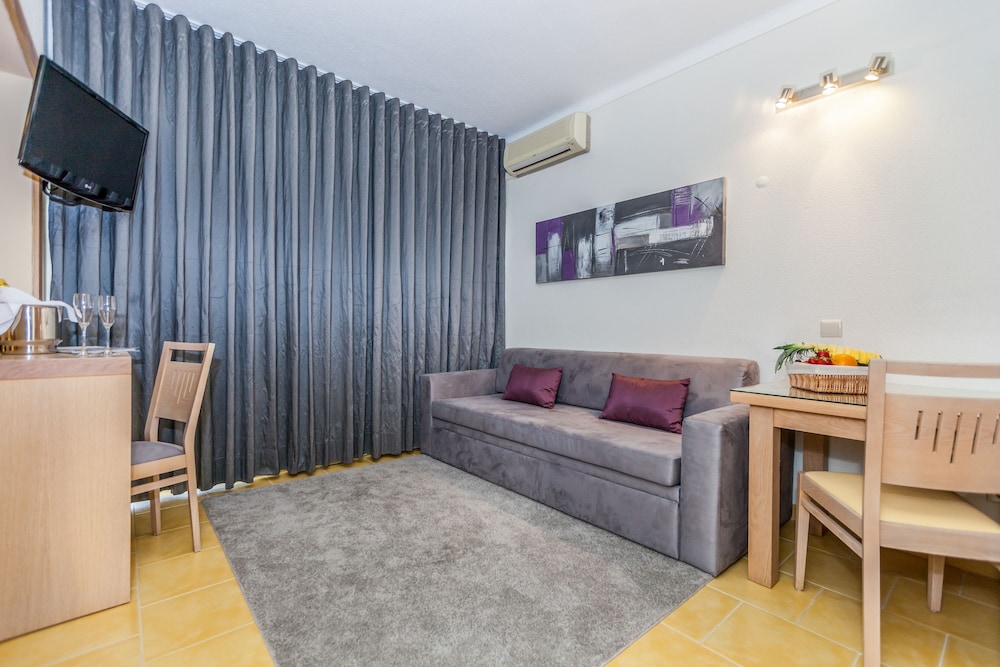 Albufeira Sol Hotel & Spa — Hotel rooms in Albufeira, Faro