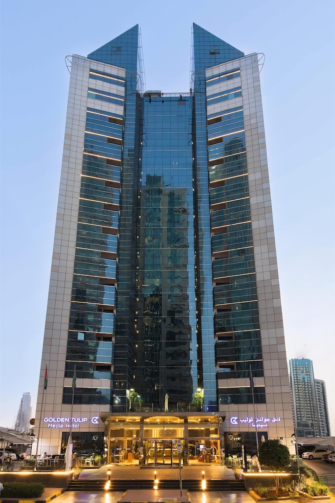 Golden Tulip Media Hotel — Hotel building in Dubai