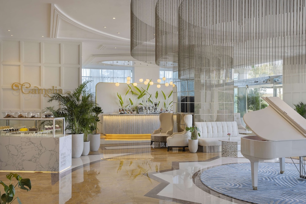 Waldorf Astoria Ras Al Khaimah — Restaurant & bars in Ras al Khaimah