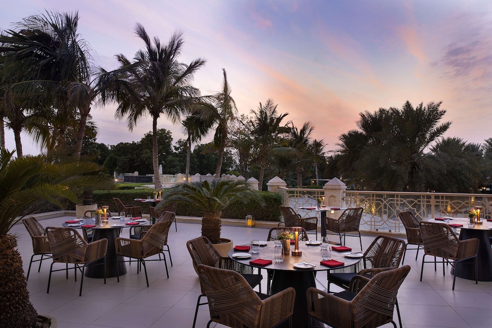Waldorf Astoria Ras Al Khaimah — Restaurant & bars in Ras al Khaimah