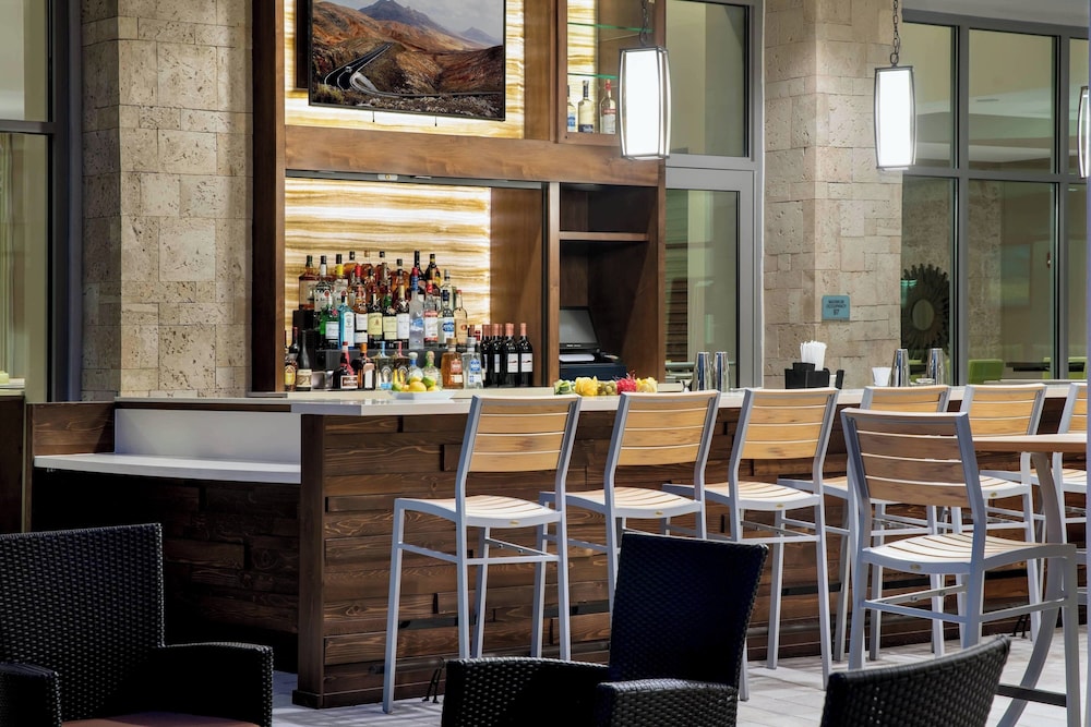SpringHill Suites by Marriott Orlando Theme Parks/Lake Buena Vista — Restaurant & bars in Orlando, Florida