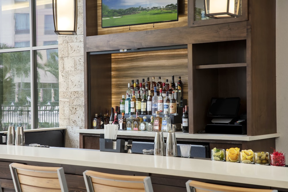 SpringHill Suites by Marriott Orlando Theme Parks/Lake Buena Vista — Restaurant & bars in Orlando, Florida