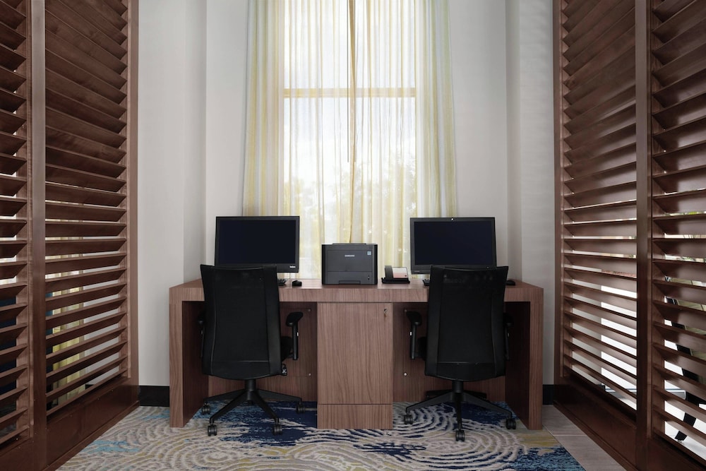 SpringHill Suites by Marriott Orlando Theme Parks/Lake Buena Vista — Hotel building in Orlando, Florida