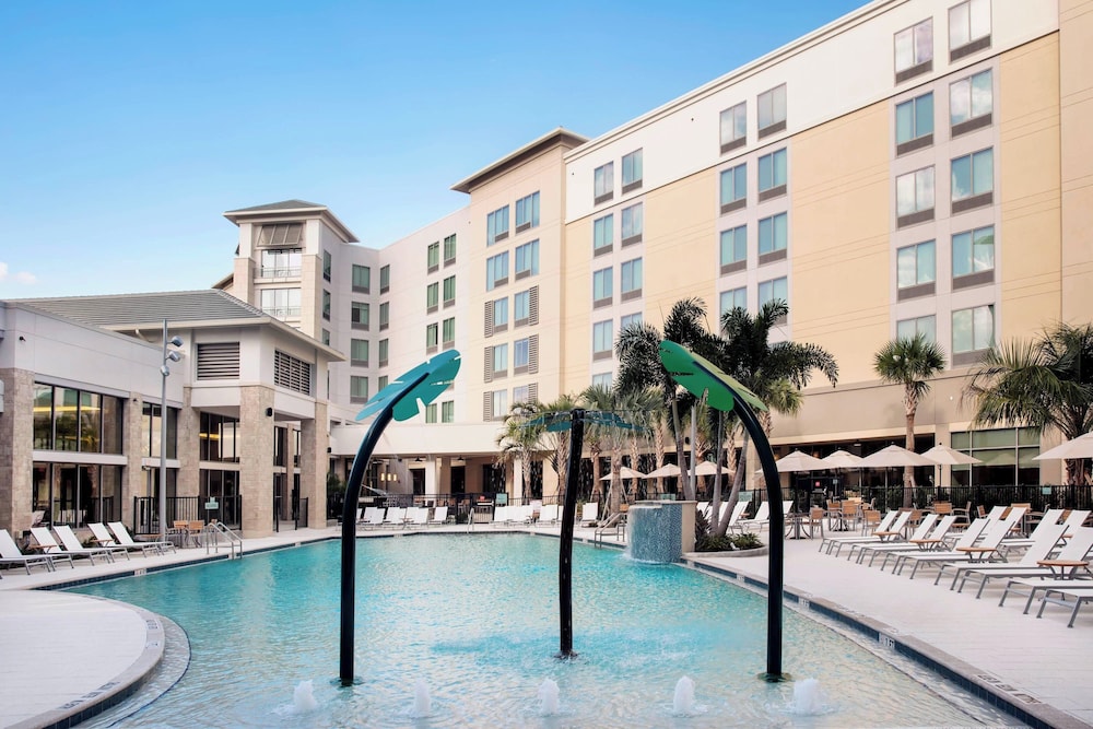 SpringHill Suites by Marriott Orlando Theme Parks/Lake Buena Vista — Swimming pool in Orlando, Florida