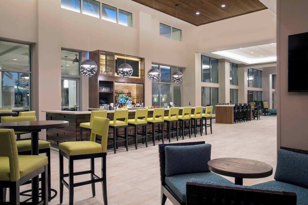 SpringHill Suites by Marriott Orlando Theme Parks/Lake Buena Vista — Restaurant & bars in Orlando, Florida