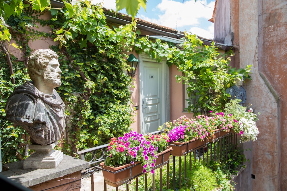 The Inn at the Roman Forum Luxury Collection - The Inn At The Roman Forum — Hotel building in Rome, Lazio