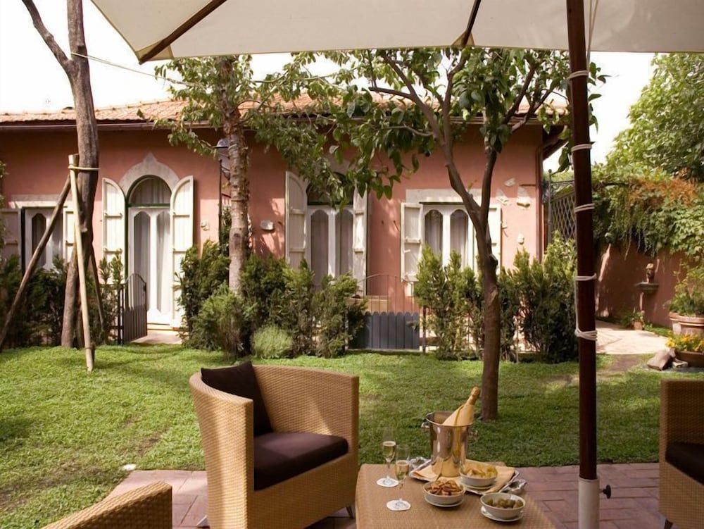 The Inn at the Roman Forum Luxury Collection - The Inn At The Roman Forum — Hotel building in Rome, Lazio