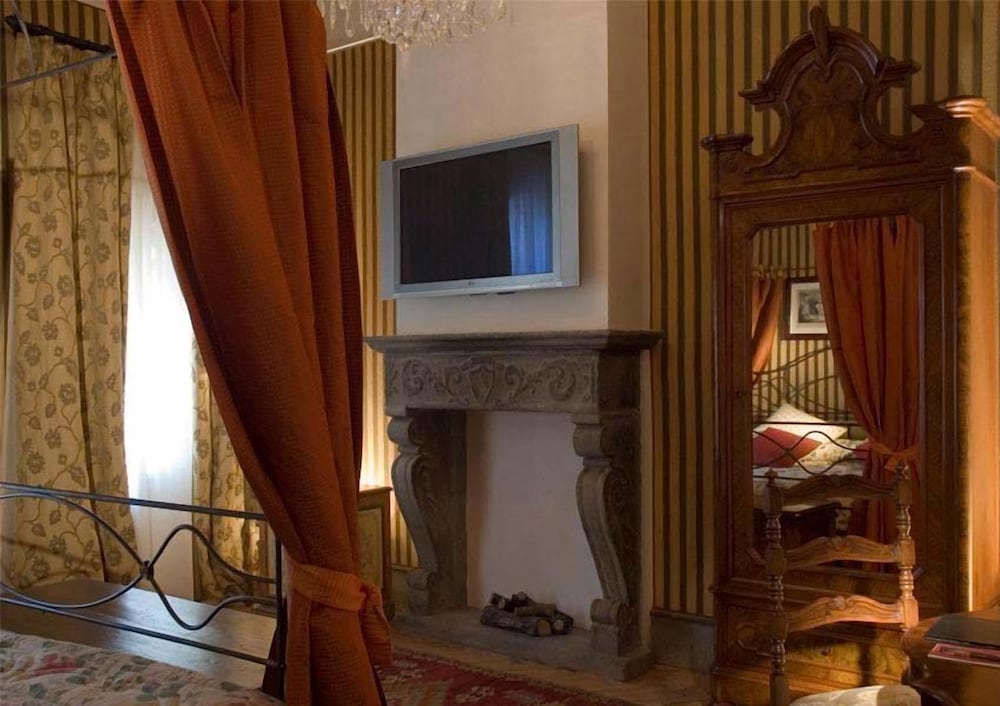 The Inn at the Roman Forum Luxury Collection - The Inn At The Roman Forum — Hotel rooms in Rome, Lazio