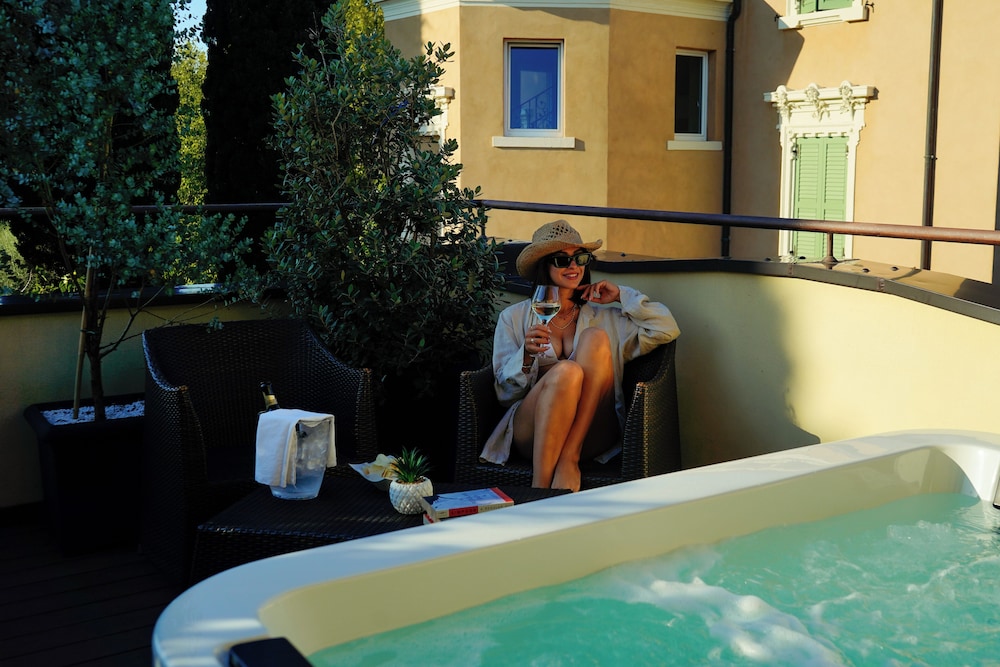 The Ziba Hotel & Spa — Spa in Peschiera del Garda, Veneto