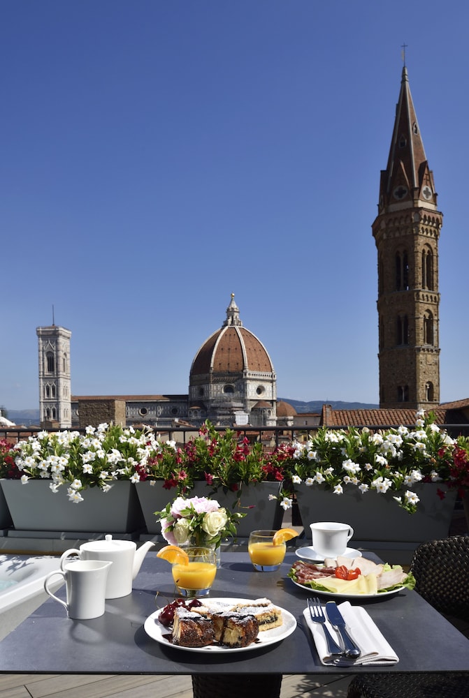 San Firenze Suites & Spa — Restaurant & bars in Florence, Tuscany
