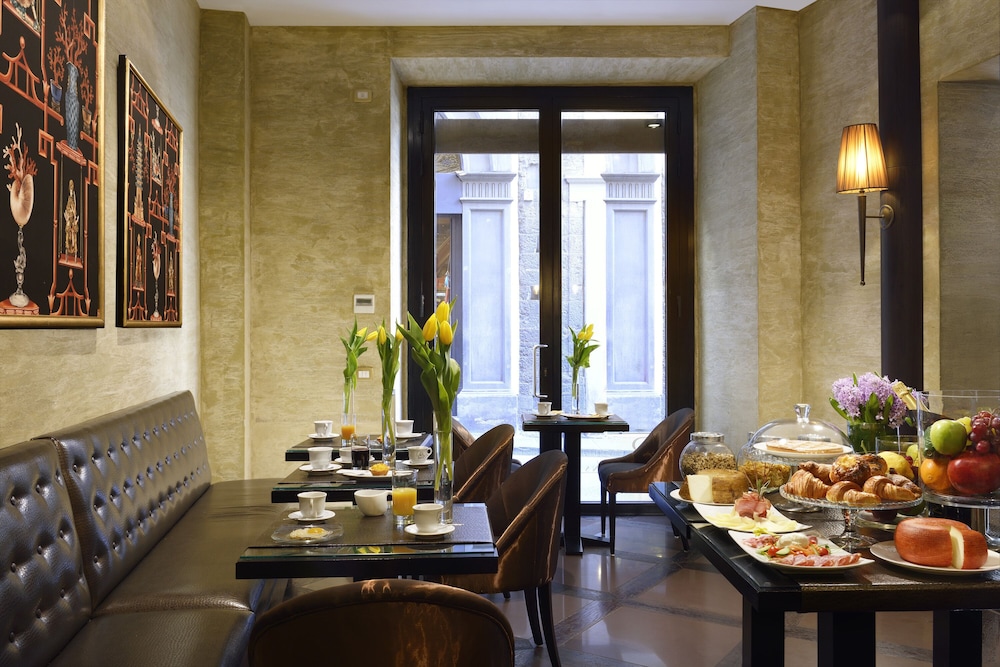 San Firenze Suites & Spa — Restaurant & bars in Florence, Tuscany