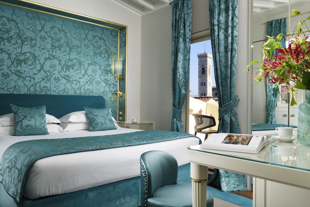 San Firenze Suites & Spa — Hotel rooms in Florence, Tuscany