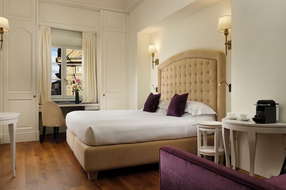 San Firenze Suites & Spa — Hotel rooms in Florence, Tuscany