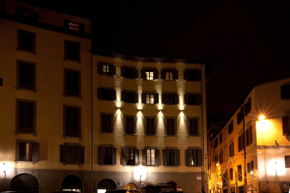 San Firenze Suites & Spa — Hotel building in Florence, Tuscany