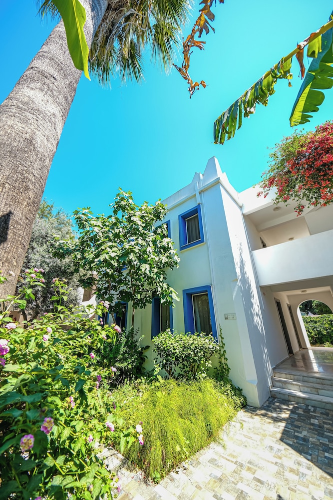 Otel Atrium — Hotel building in Bodrum, Mugla