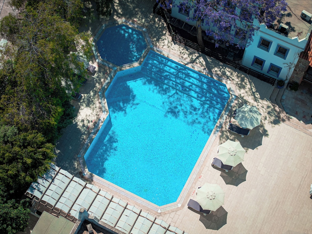 Otel Atrium — Swimming pool in Bodrum, Mugla