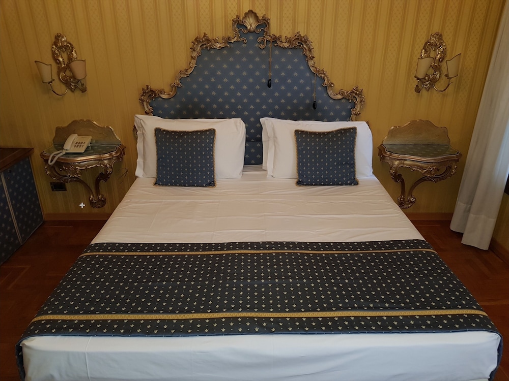 Pensione Wildner — Hotel rooms in Venice, Veneto