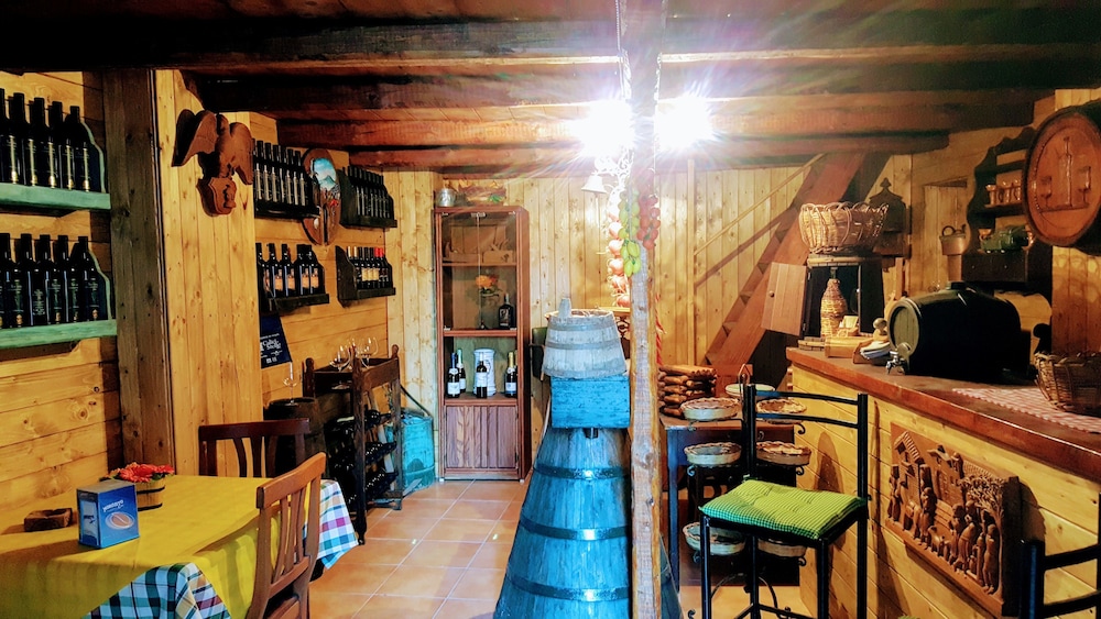 Albergo Diffuso Borgo Santa Caterina "Quartiere Ebraico" — Restaurant & bars in Castiglione di Sicilia, Sicily