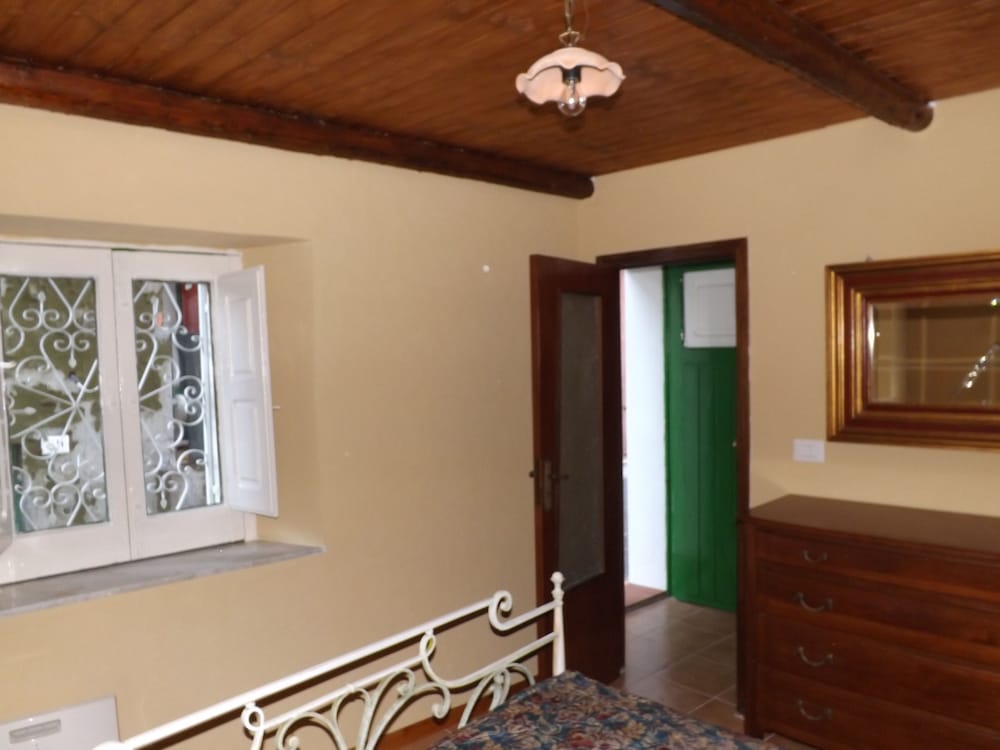Albergo Diffuso Borgo Santa Caterina "Quartiere Ebraico" — Hotel rooms in Castiglione di Sicilia, Sicily