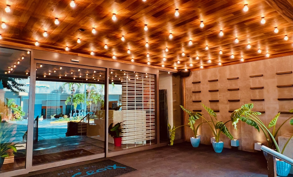 Hotel La Croix — Hotel building in Honolulu, Hawaii