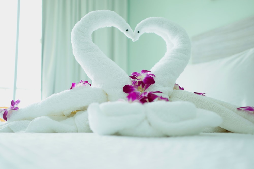Hotel La Croix — Hotel rooms in Honolulu, Hawaii
