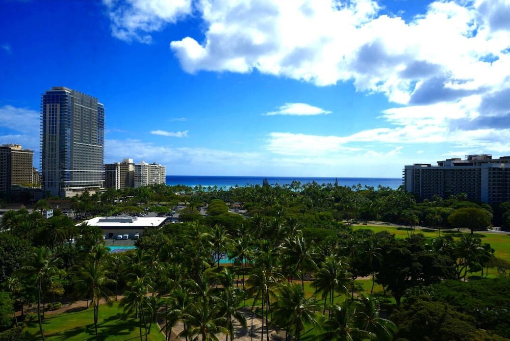 Hotel La Croix — Attractions in the area in Honolulu, Hawaii