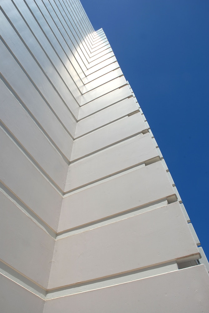 Hotel La Croix — Hotel building in Honolulu, Hawaii