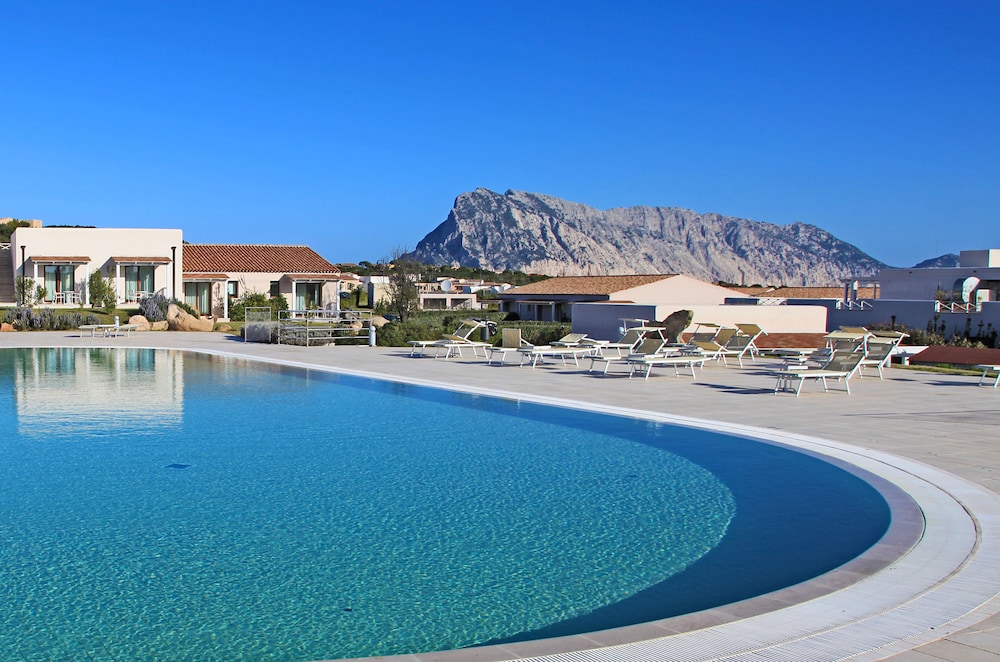 Resort Grande Baia — Swimming pool in San Teodoro, Sardinia