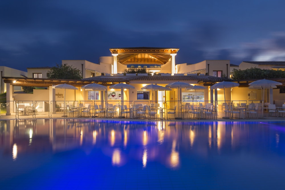 Resort Grande Baia — Restaurant & bars in San Teodoro, Sardinia