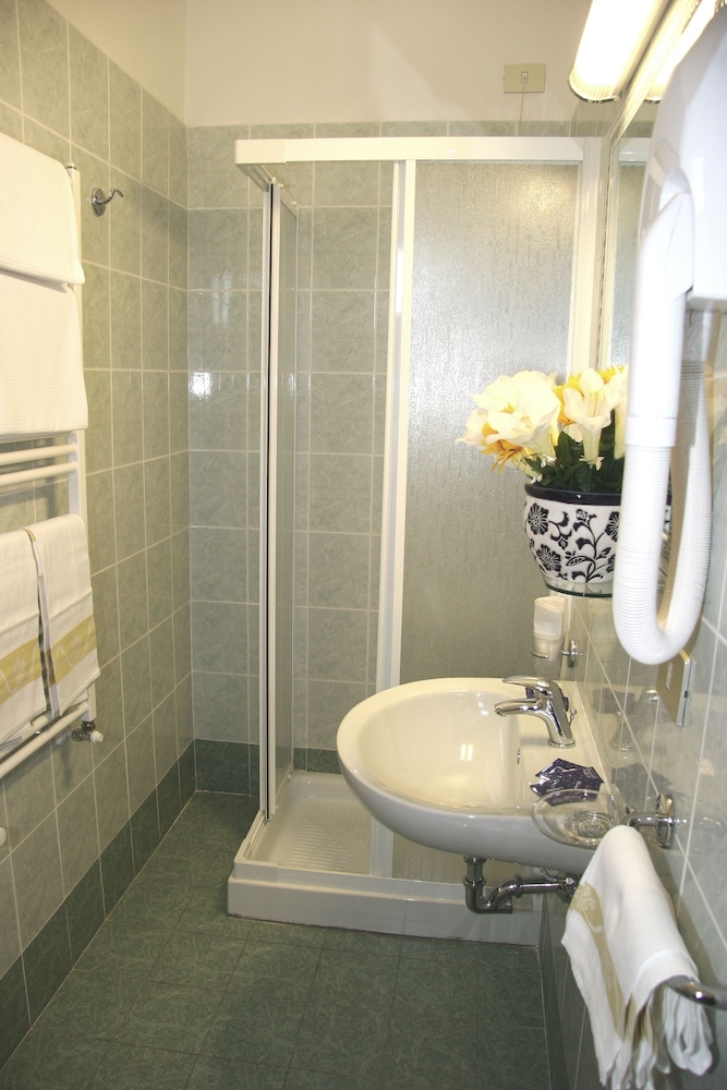 Eden — Hotel rooms in Florence, Tuscany