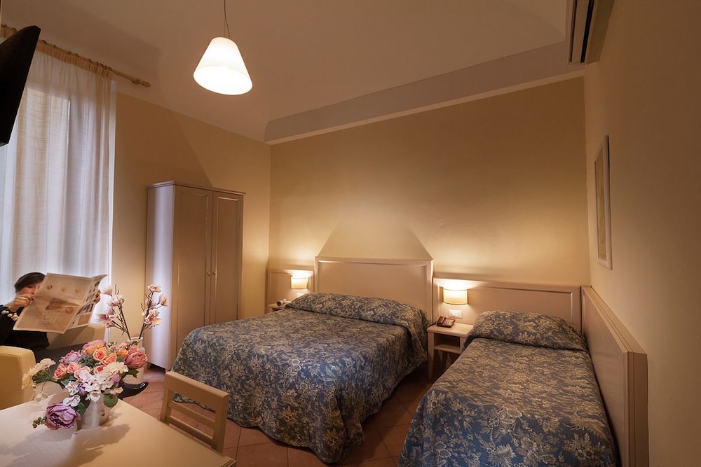 Eden — Hotel rooms in Florence, Tuscany