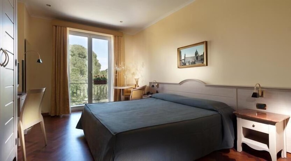 Hotel Giardino Inglese - zdjęcie 3