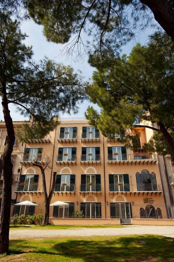 Hotel Giardino Inglese
