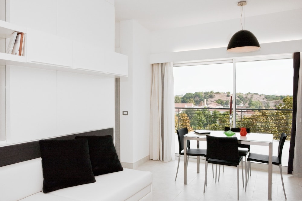Lungotevere Suite — Hotel rooms in Rome, Lazio
