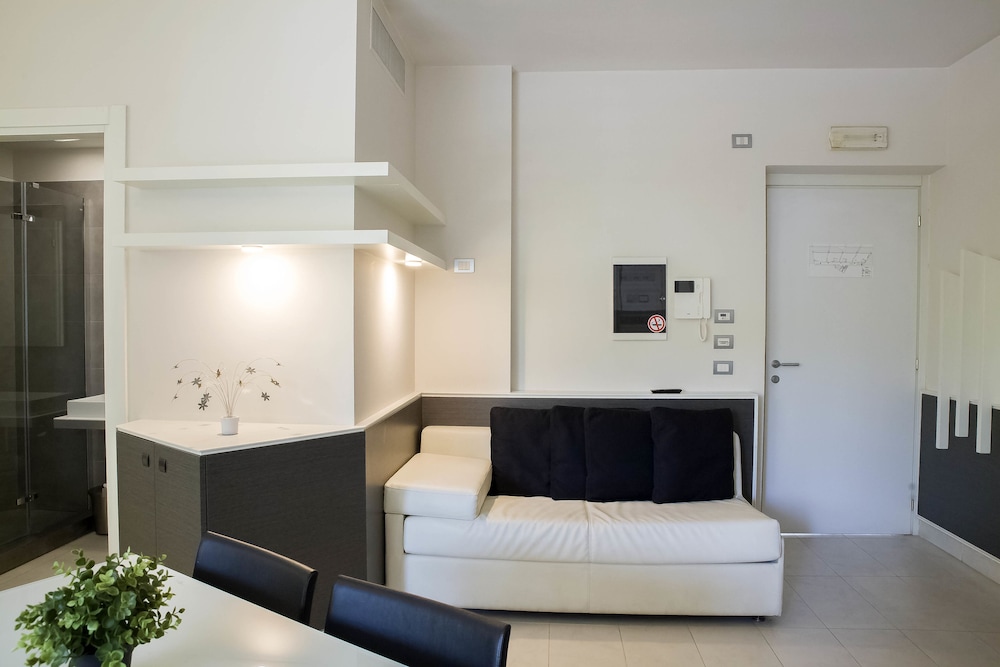 Lungotevere Suite — Hotel rooms in Rome, Lazio