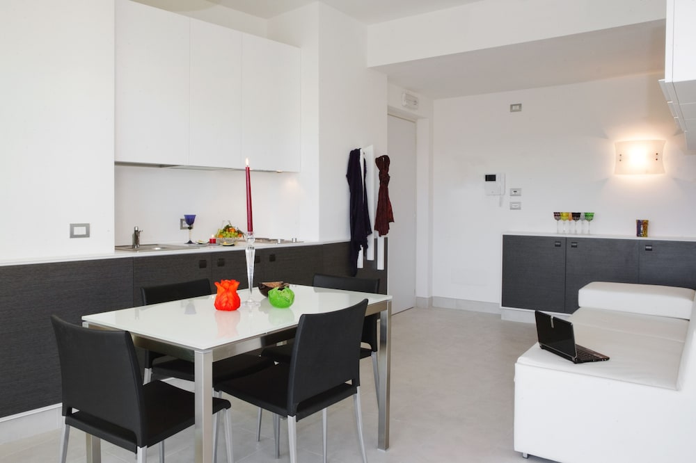 Lungotevere Suite — Hotel rooms in Rome, Lazio