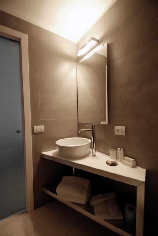 Lungotevere Suite — Hotel rooms in Rome, Lazio