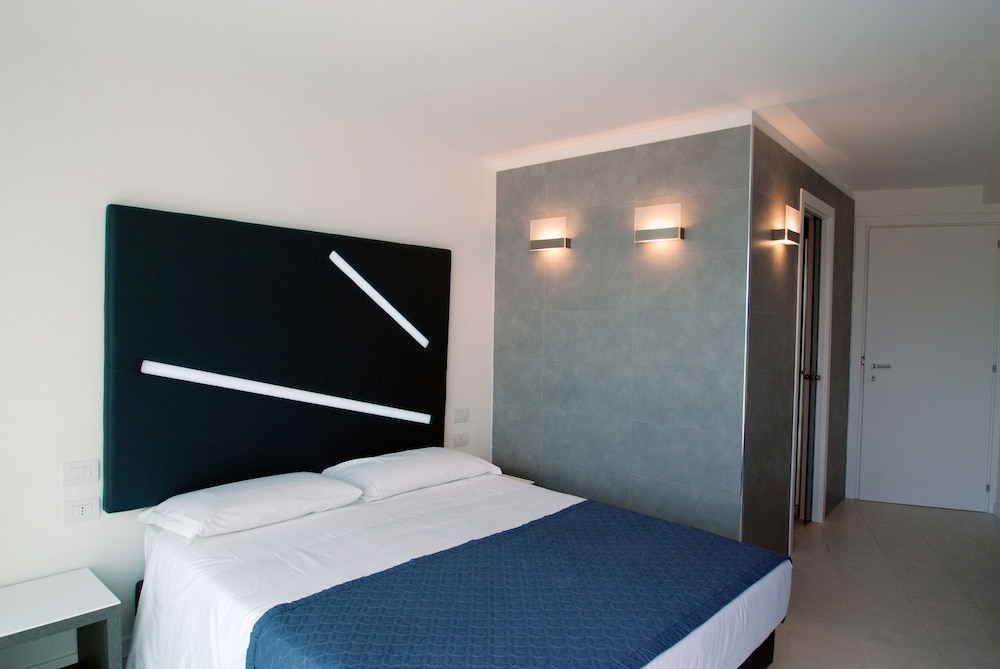 Lungotevere Suite — Hotel rooms in Rome, Lazio
