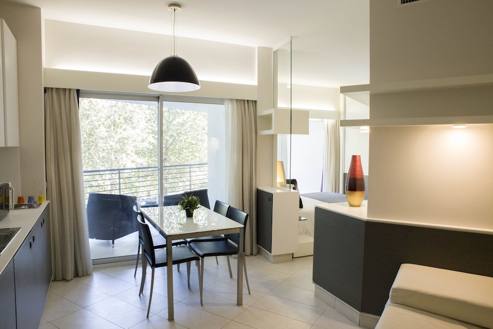 Lungotevere Suite — Hotel rooms in Rome, Lazio