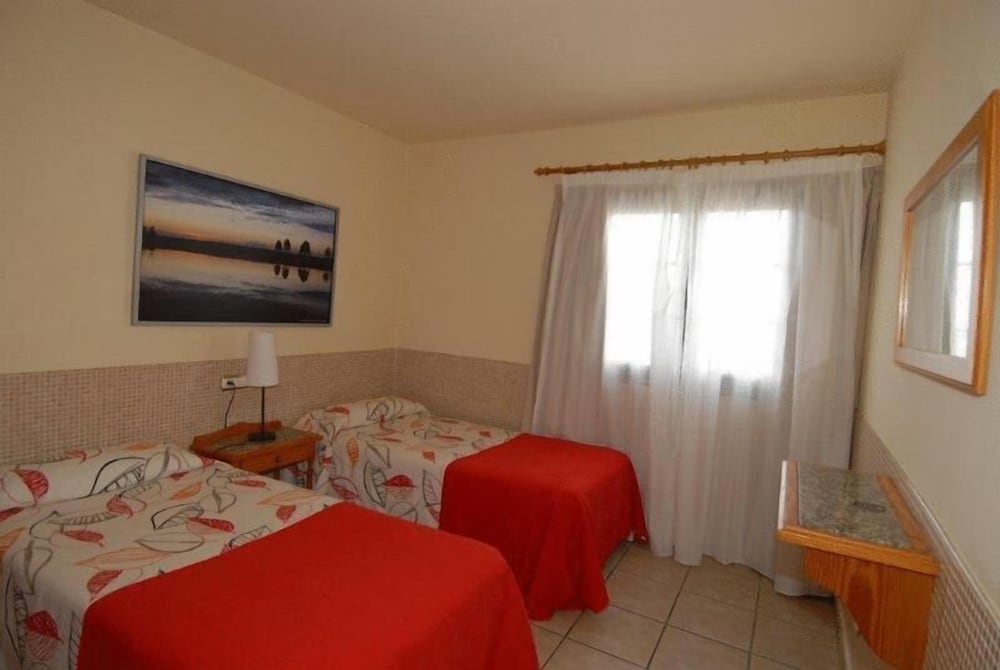 Apartamentos Acuario Sol — Hotel rooms in Puerto del Carmen, Canary Islands