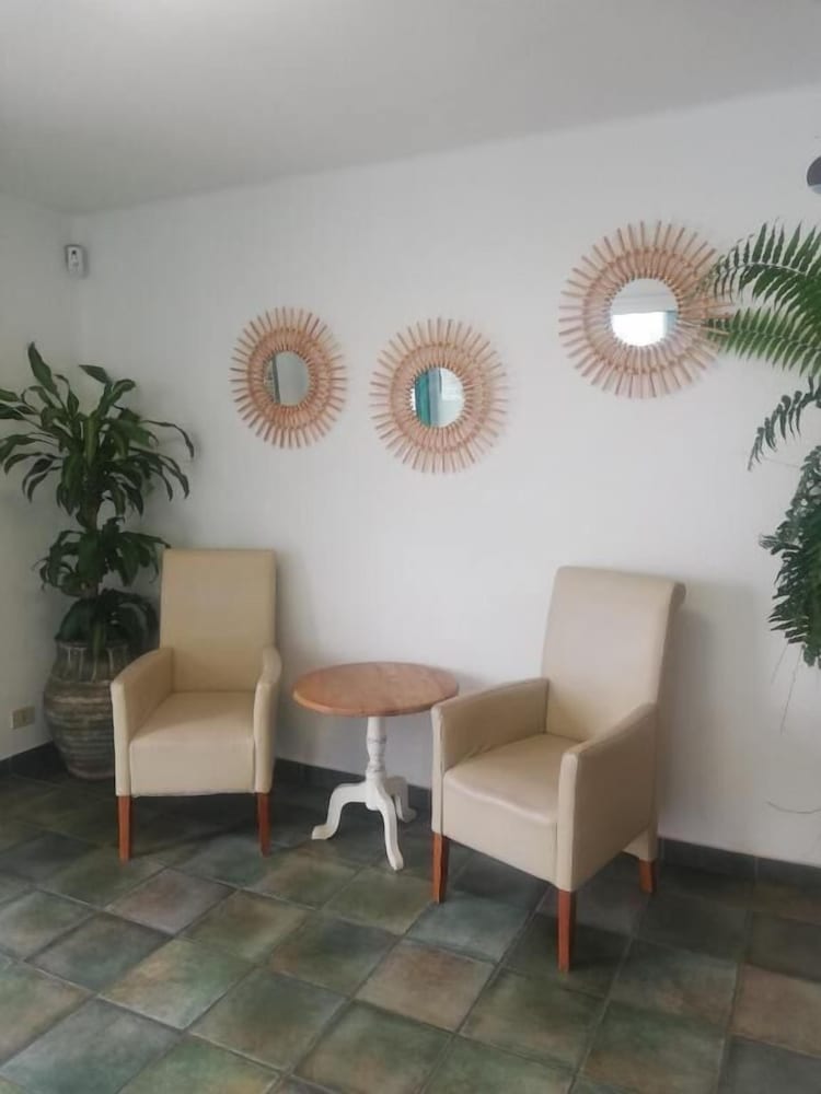 Apartamentos Acuario Sol — Hotel building in Puerto del Carmen, Canary Islands