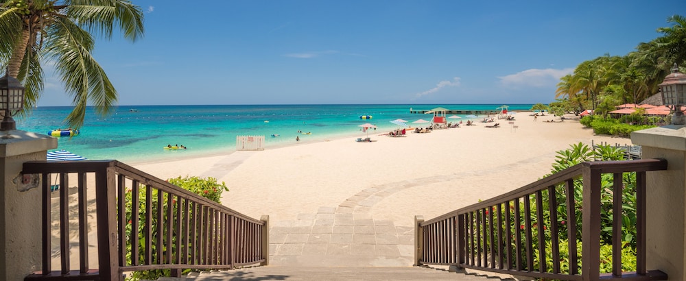 Deja Resort All Inclusive — Beach in Montego Bay