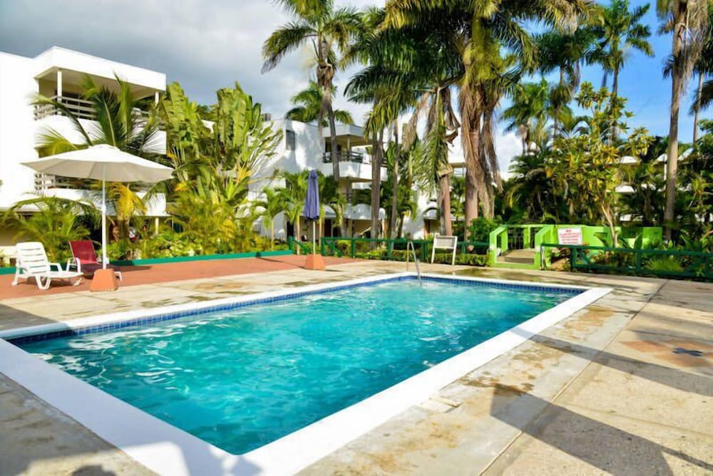 Negril Beach Club — Swimming pool in Negril