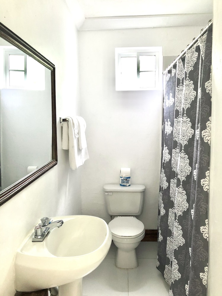 Negril Beach Club — Hotel rooms in Negril