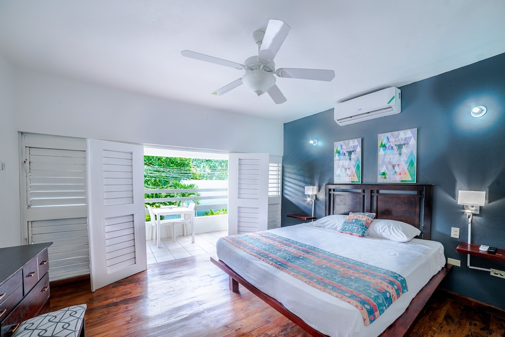 Negril Beach Club — Hotel rooms in Negril