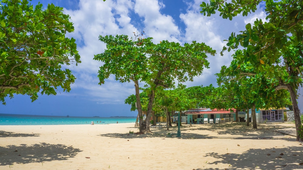 Negril Beach Club — Beach in Negril
