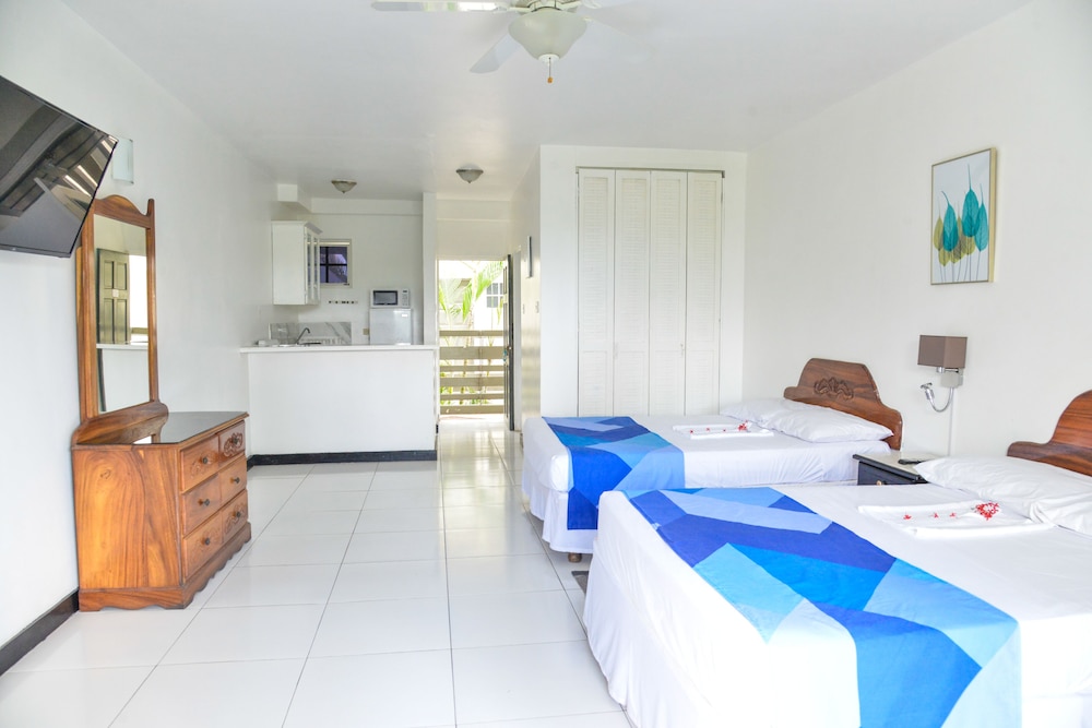 Negril Beach Club — Hotel rooms in Negril