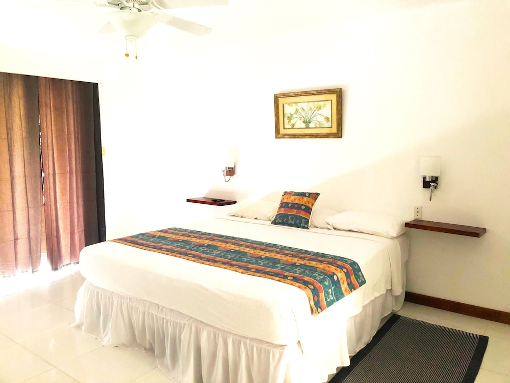 Negril Beach Club — Hotel rooms in Negril